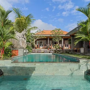  Villa Royal Private
